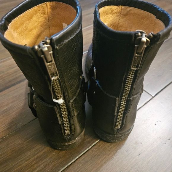 Frye Phillip Harness  Black Leather Short Riding Boots - Picture 7 of 12